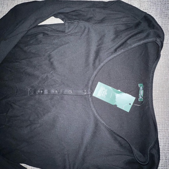 Ribbed Basic Long Sleeve - Picture 2 of 2